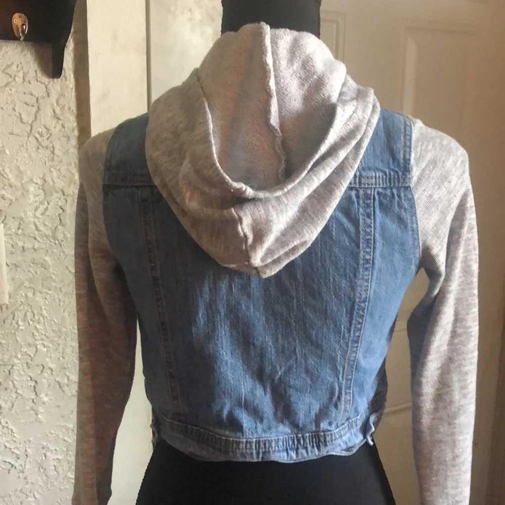 Cherokee jean jacket - Picture 2 of 4